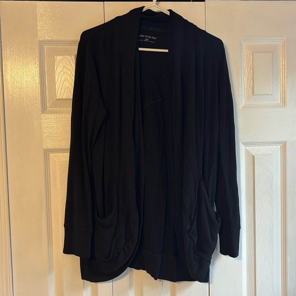 A Pea in the Pod Maternity Cardigan – Black – Size Large